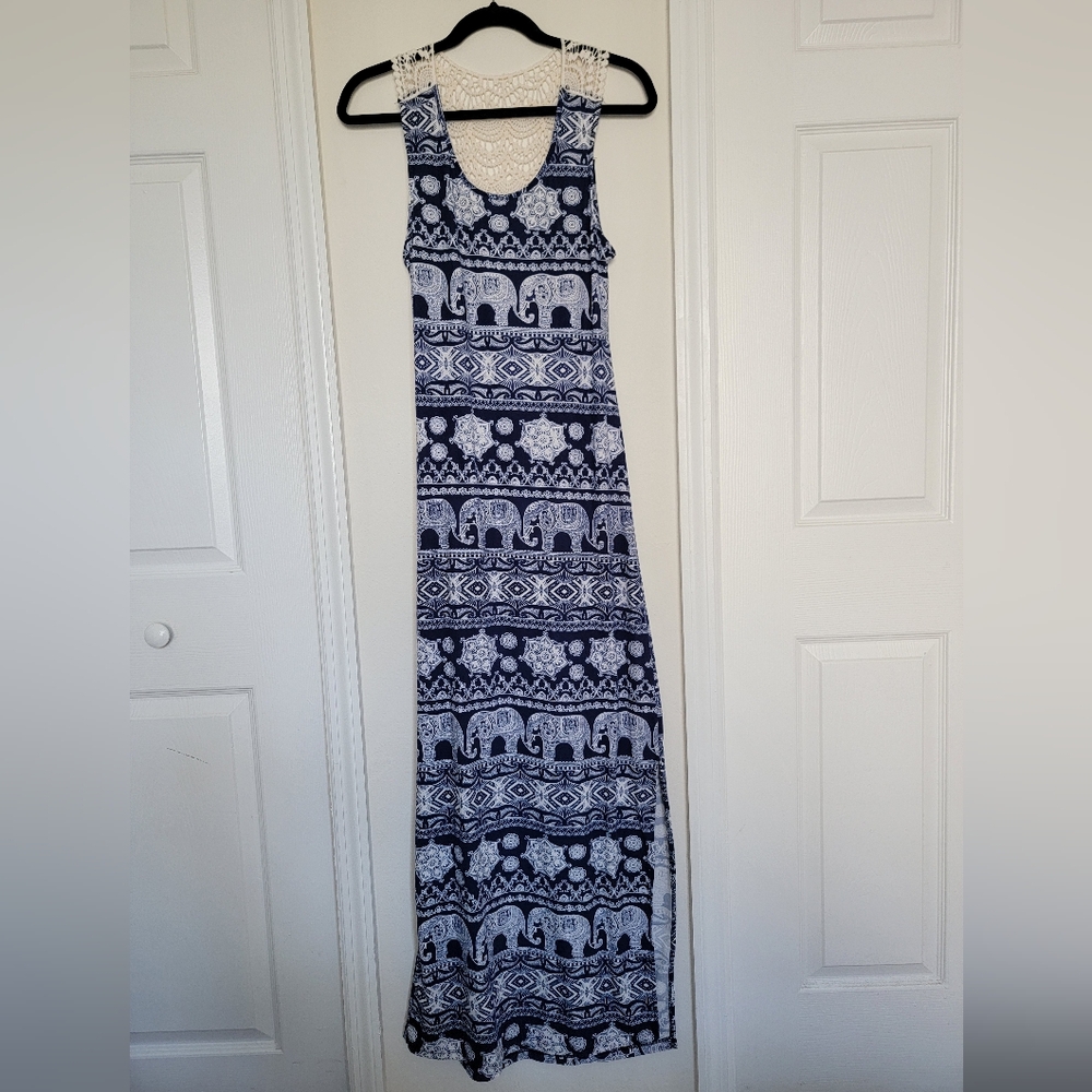 Form fitting Maxi summer dress. Used once.